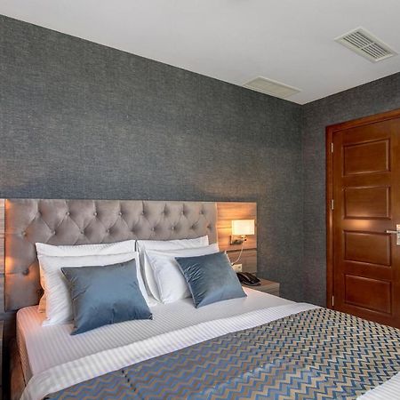 טביליסי Vinum Hotel מראה חיצוני תמונה